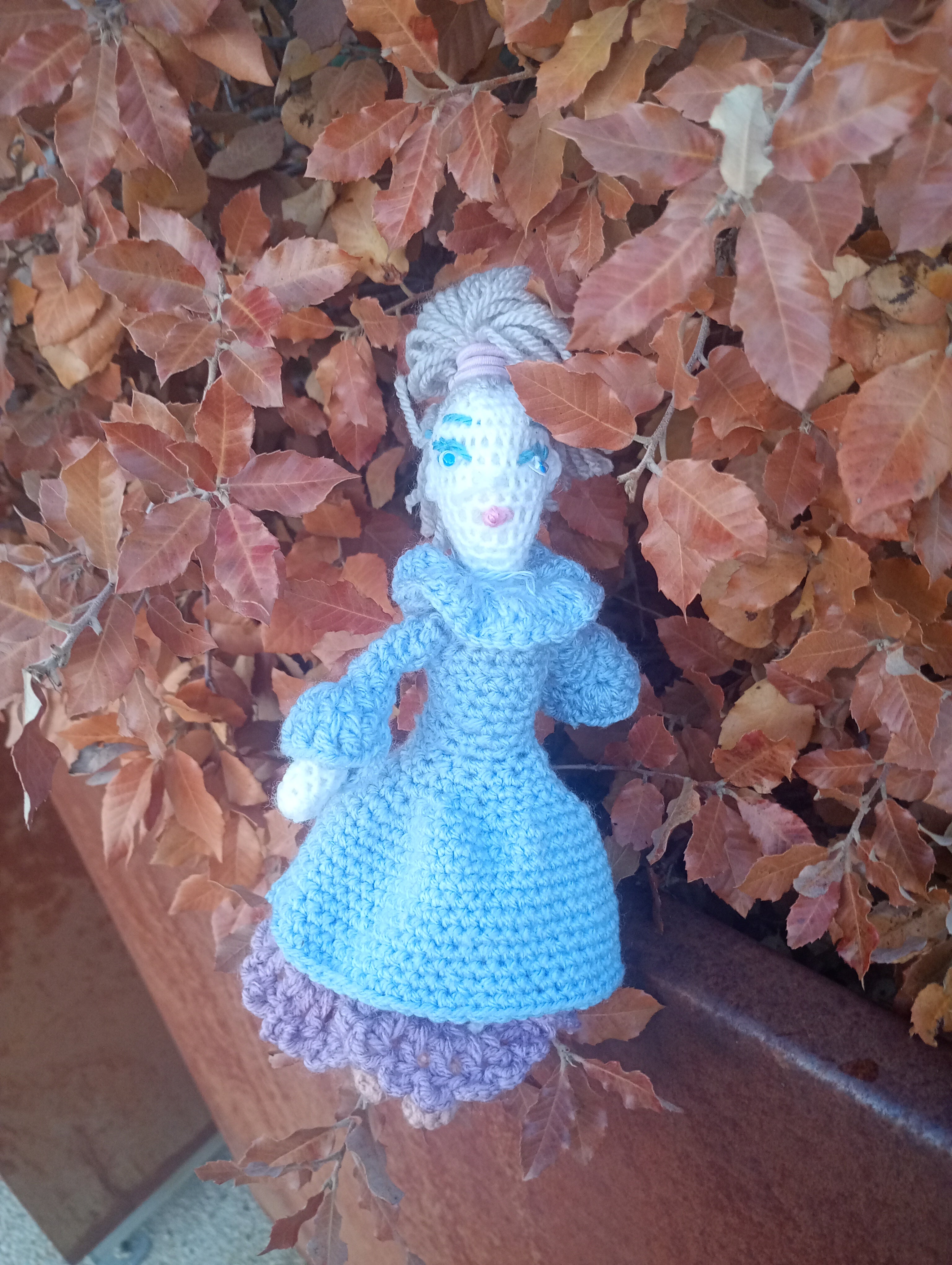 Poupe exsclusive crochet madamre Lille 20cm