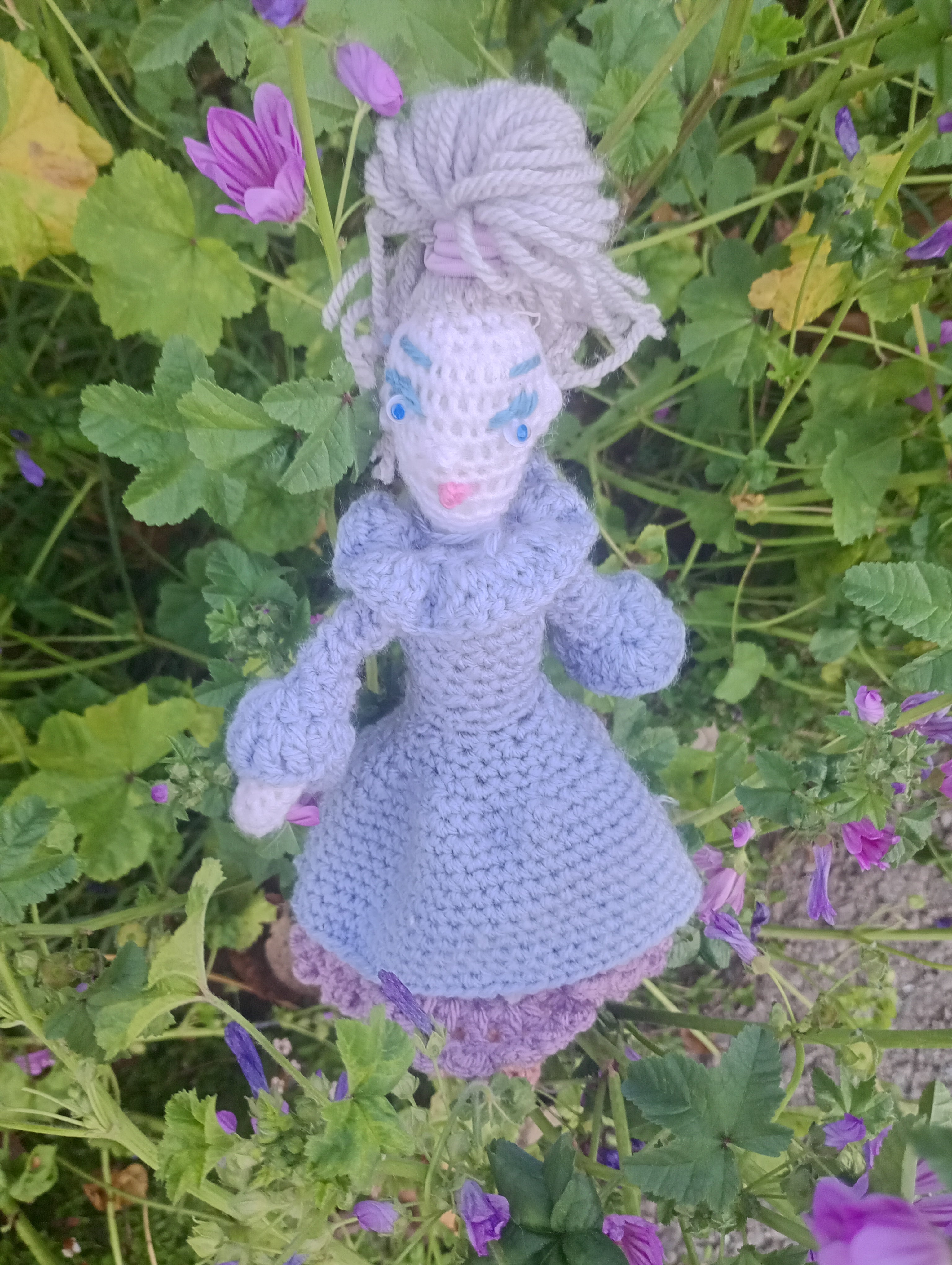 Poupe exsclusive crochet madamre Lille 20cm