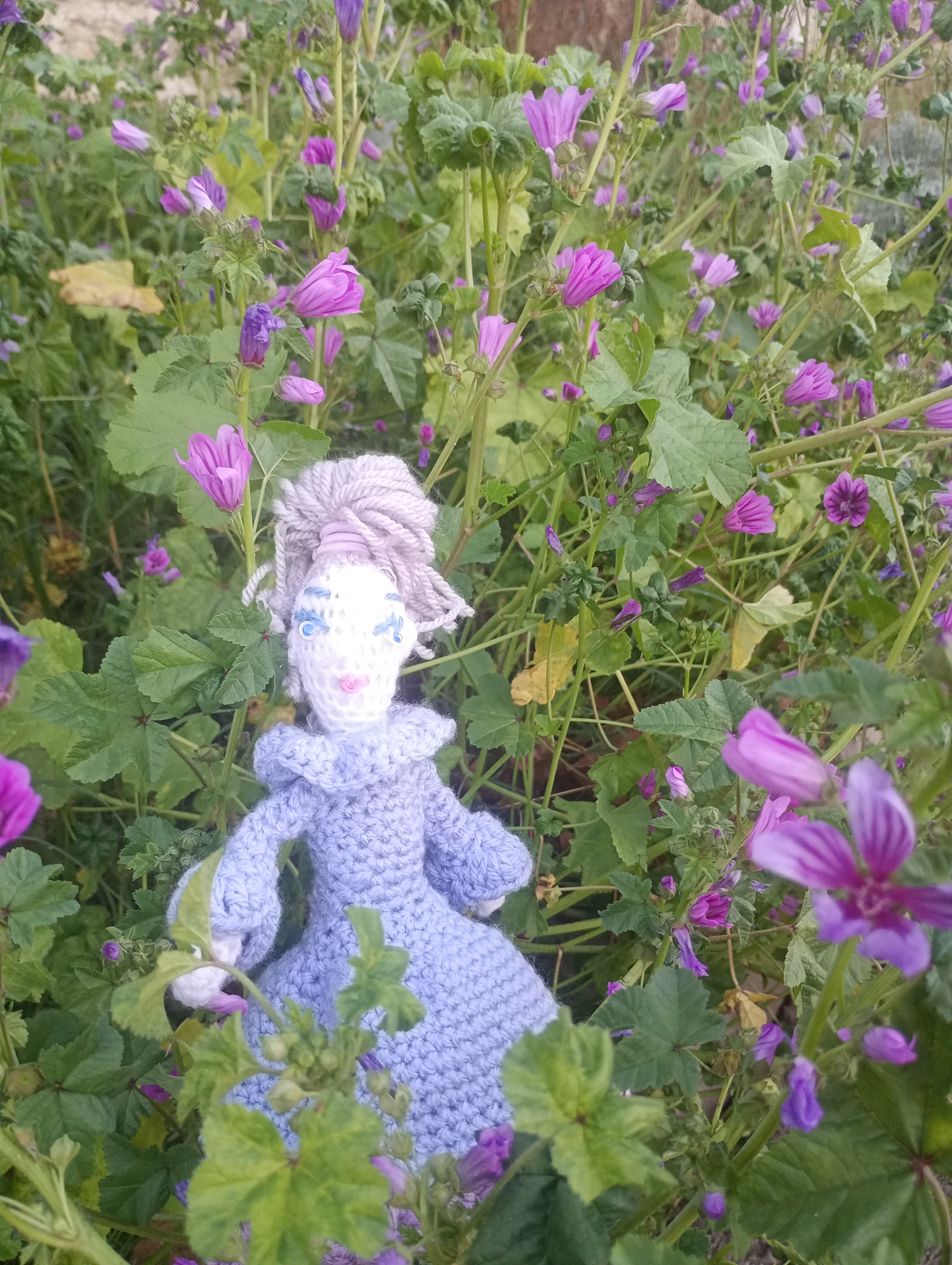 Poupe exsclusive crochet madamre Lille 20cm