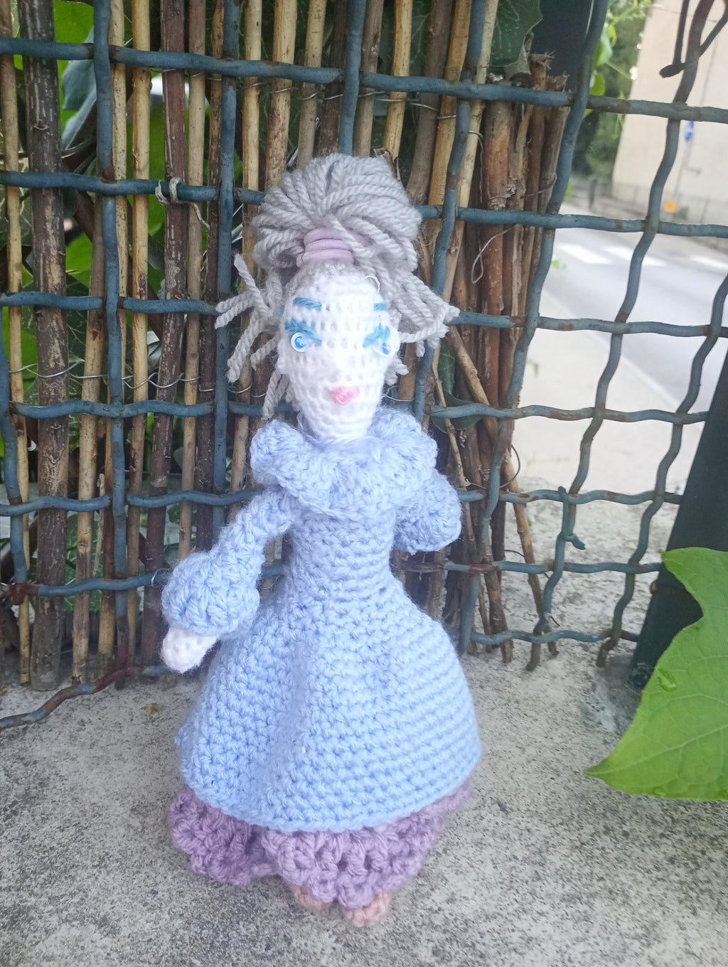 Poupe exsclusive crochet madamre Lille 20cm