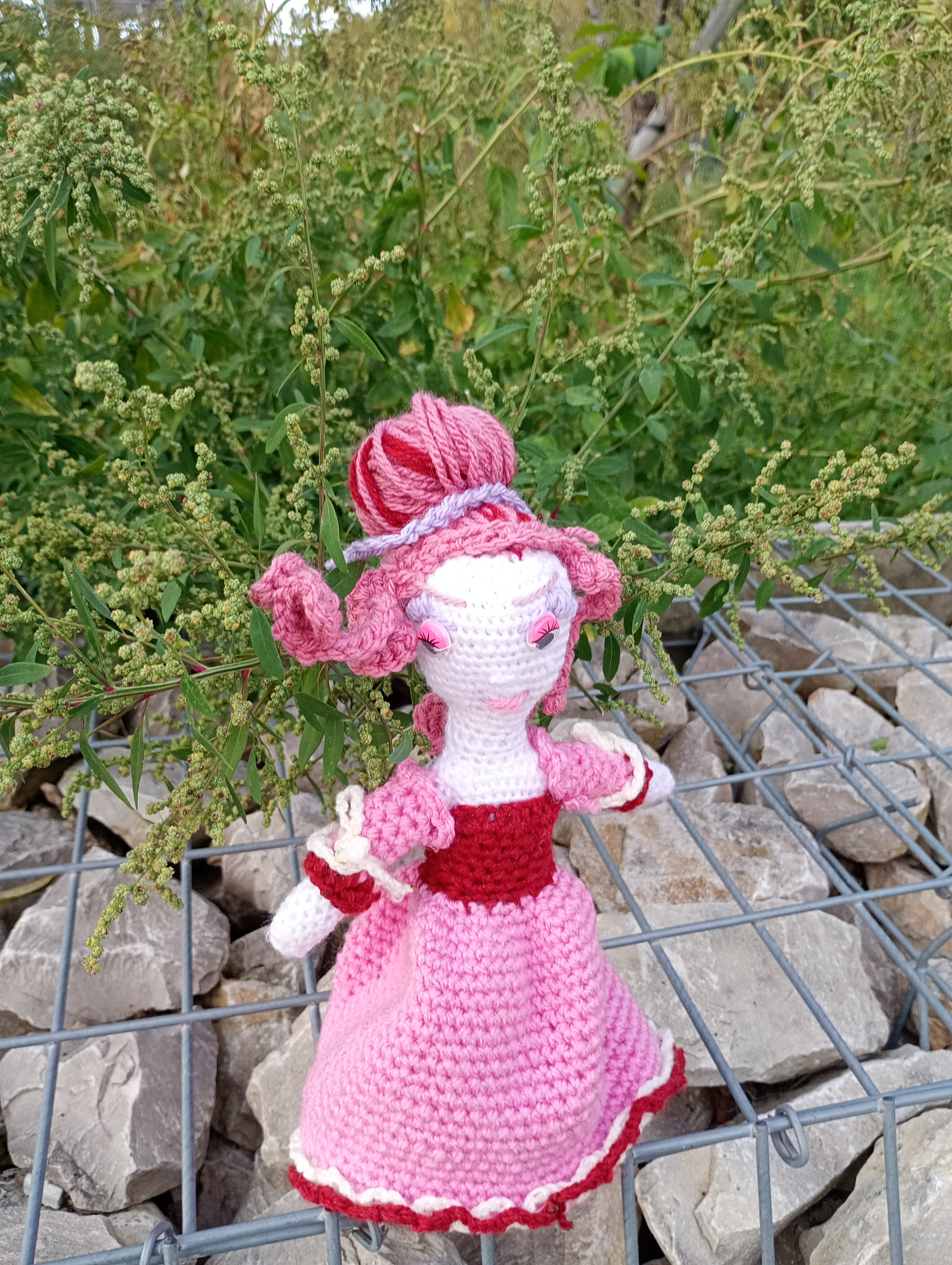 Poupe exsclusive crochet Madamre Versailles 25cm