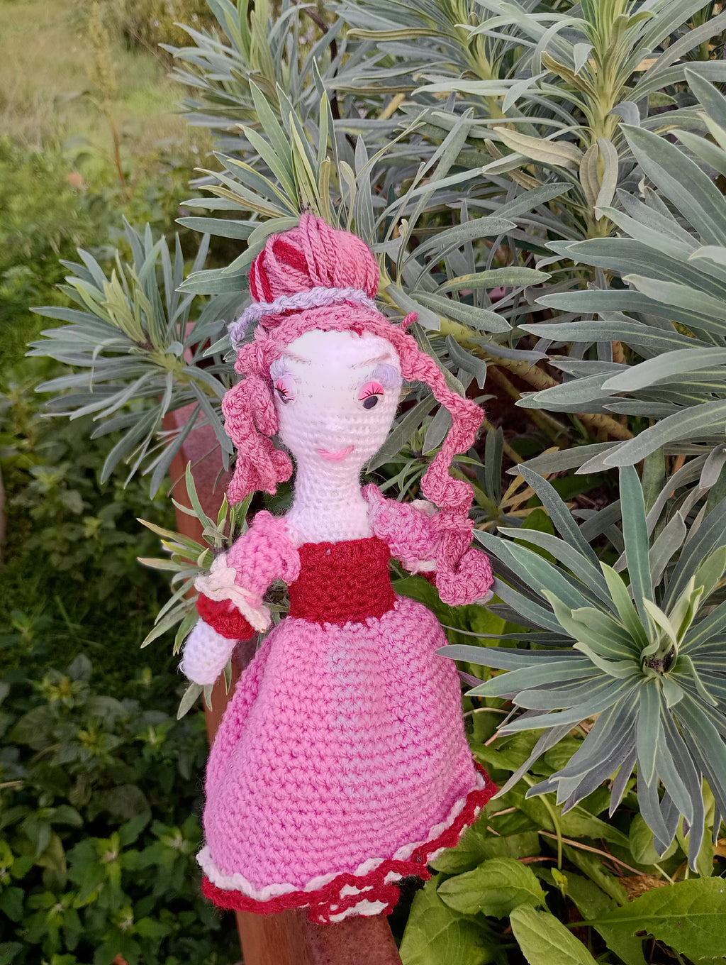 Poupe exsclusive crochet Madamre Versailles 25cm