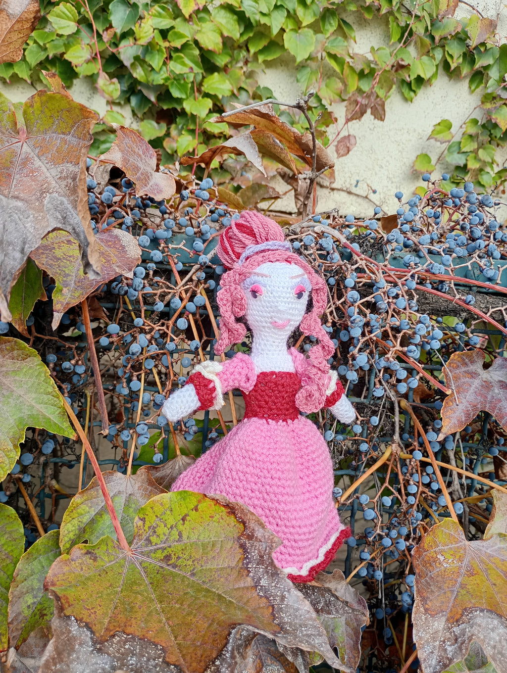 Poupe exsclusive crochet Madamre Versailles 25cm