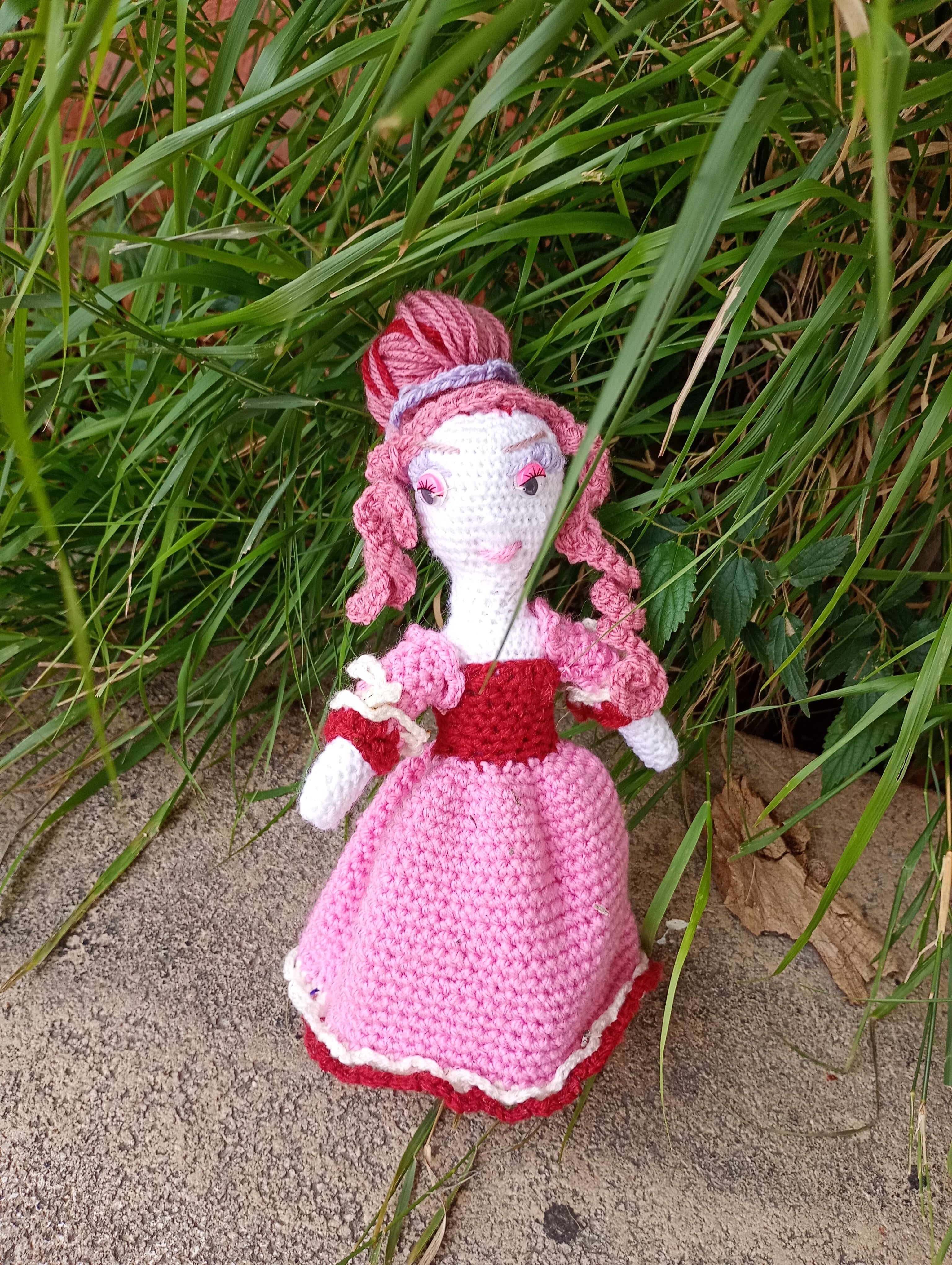 Poupe exsclusive crochet Madamre Versailles 25cm