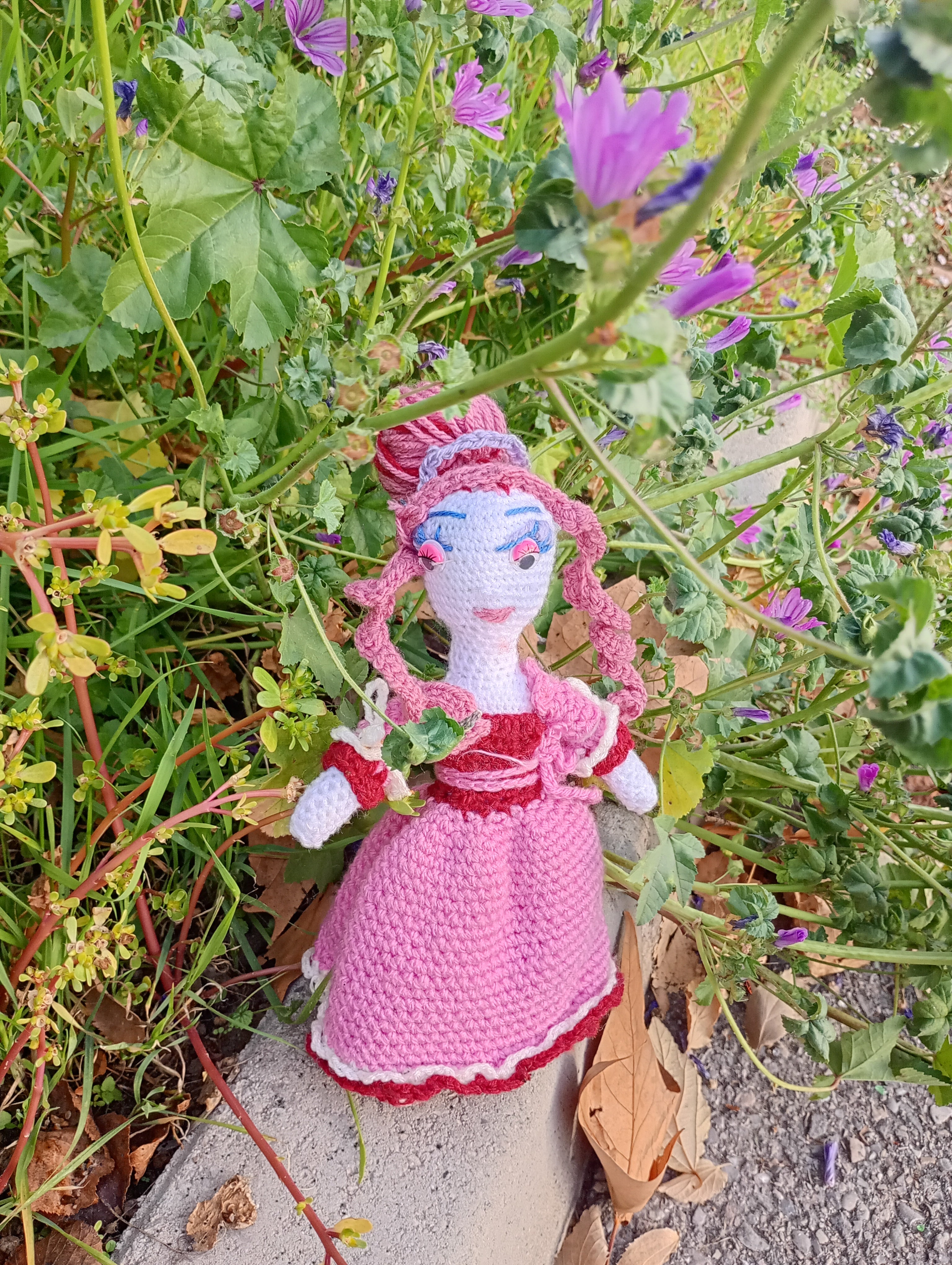 Poupe exsclusive crochet Madamre Versailles 25cm