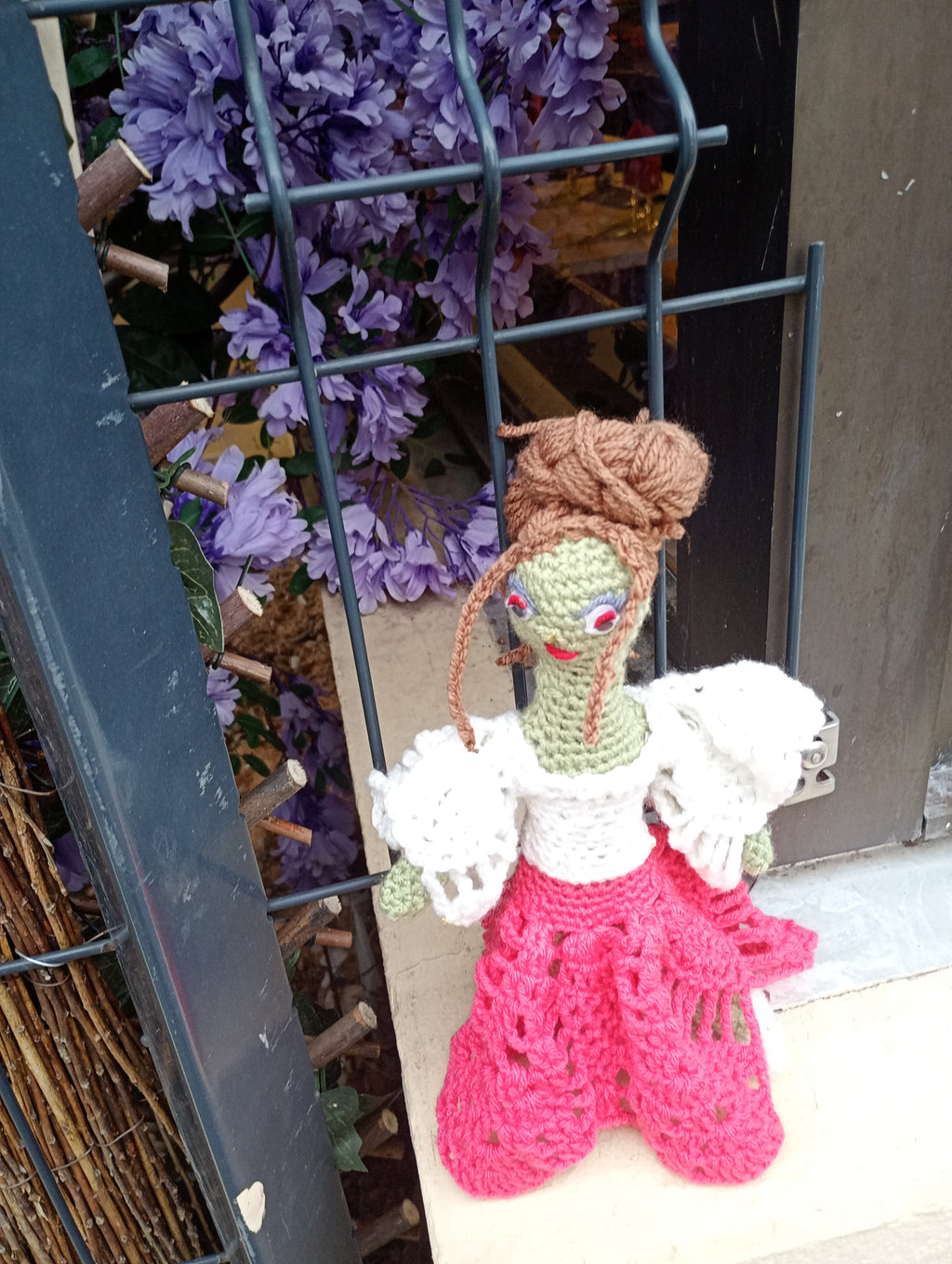 Poupe exsclusive crochet madame Antibes 25vm