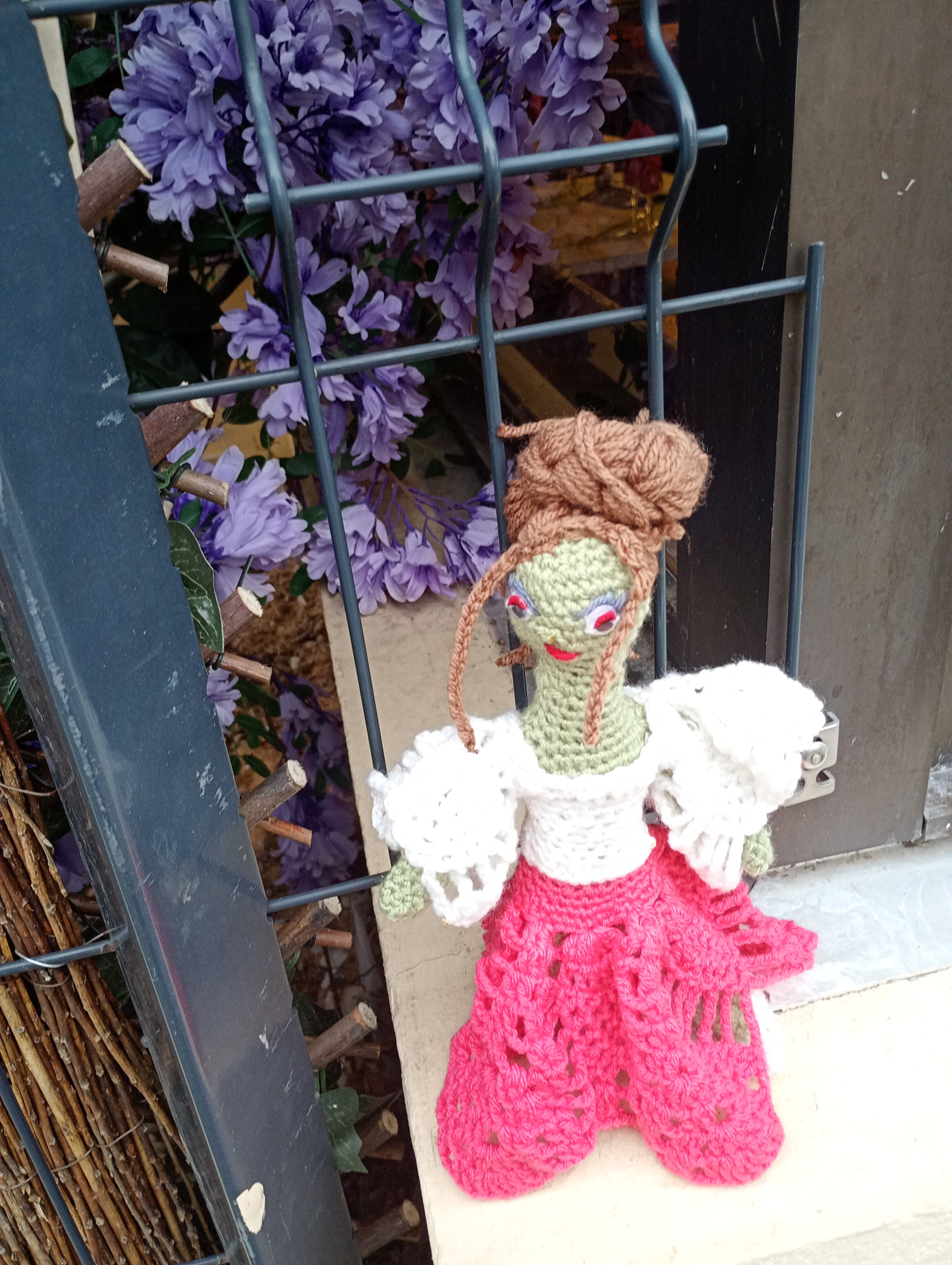 Poupe exsclusive crochet madame Antibes 25vm