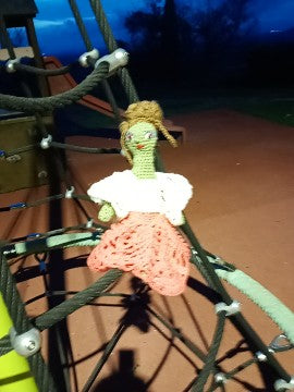 Poupe exsclusive crochet madame Antibes 25vm