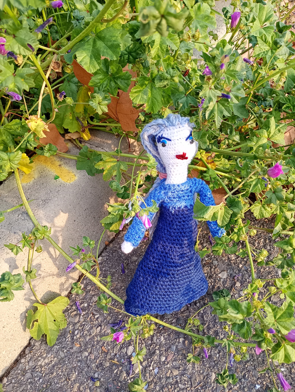 Poupe legend exsclusive crochet  Sagesde35cm 25cm