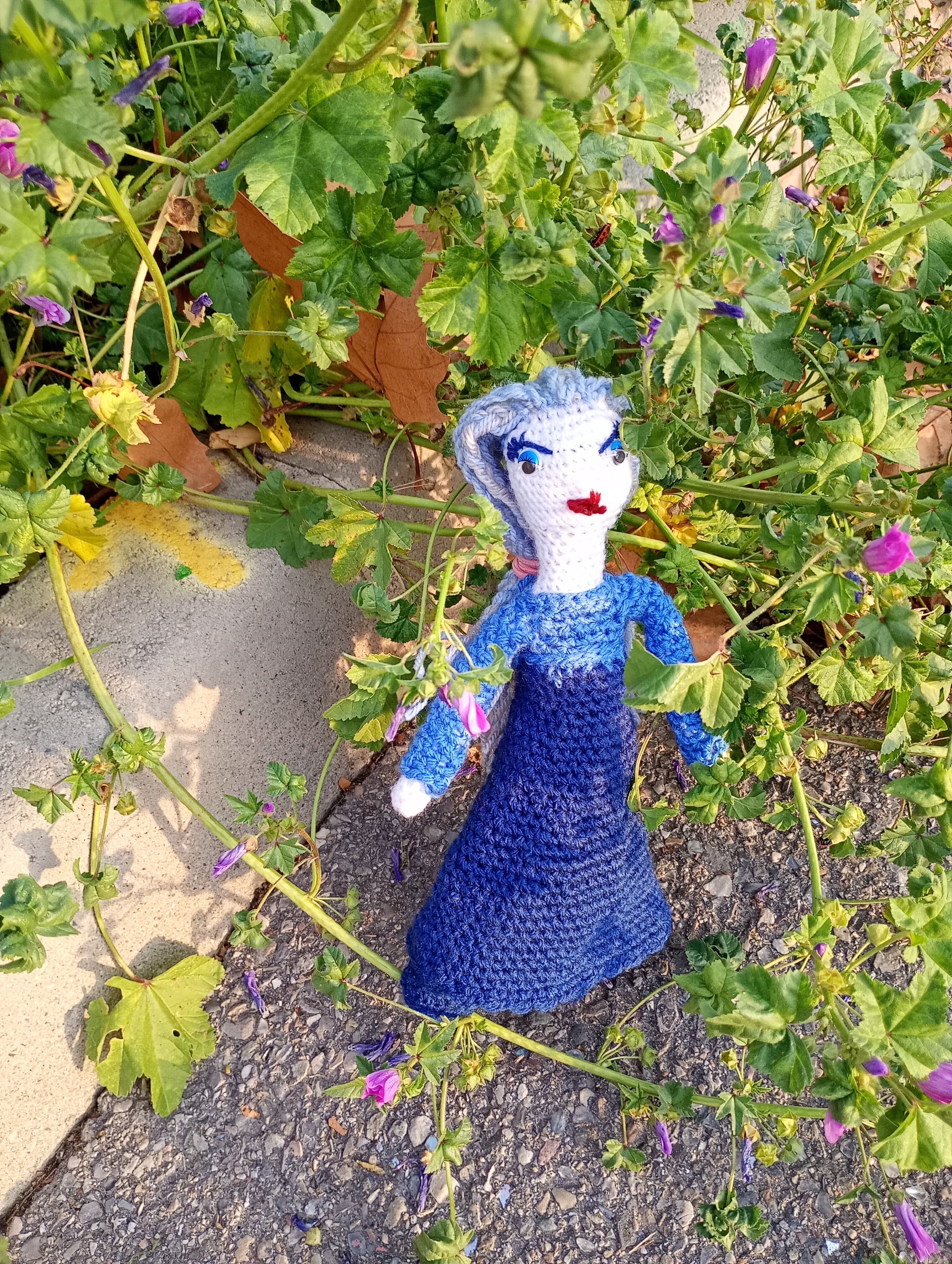 Poupe legend exsclusive crochet  Sagesde35cm 25cm