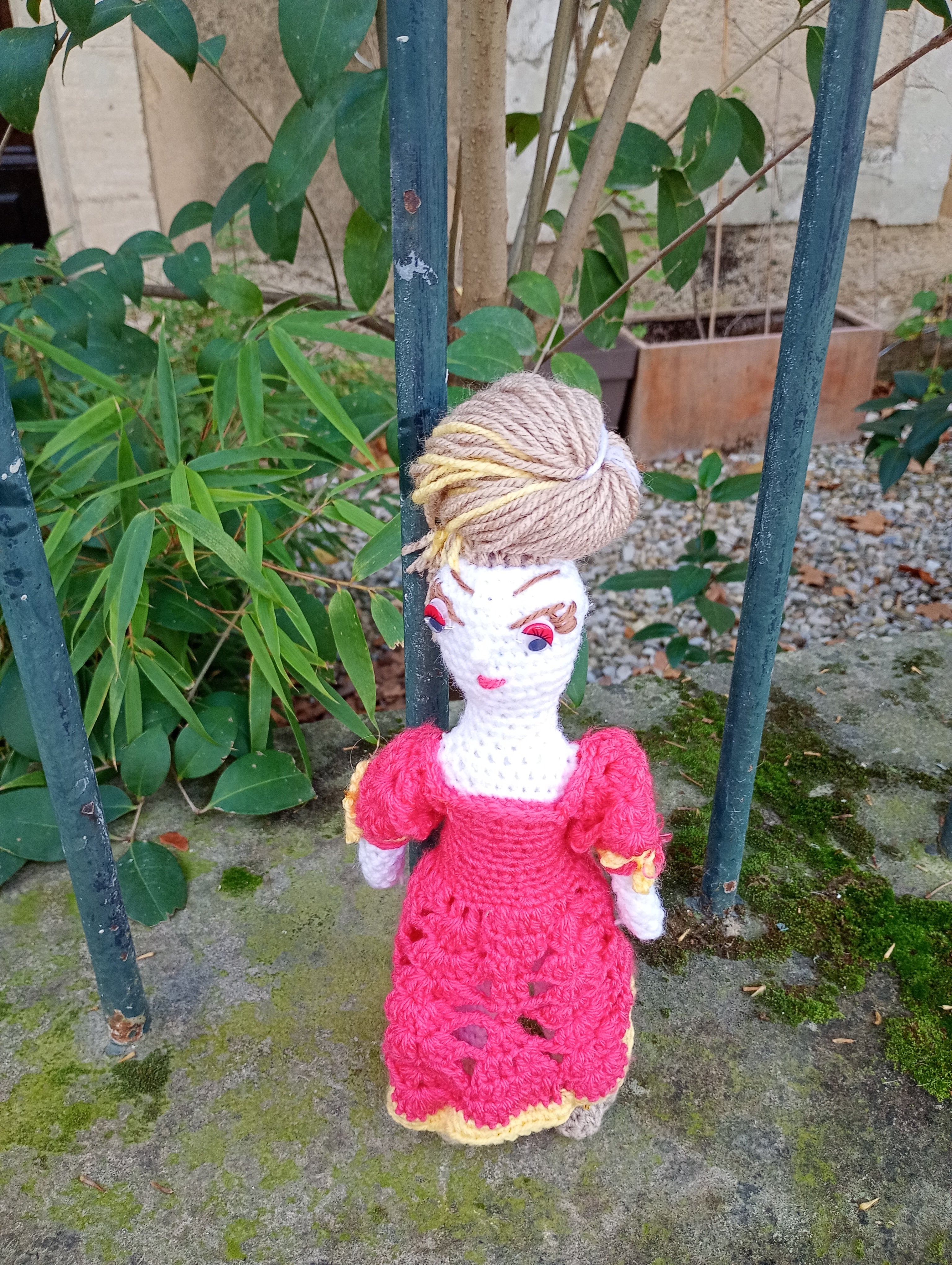 Poupe legend exsclusive crochet madamre Toulon