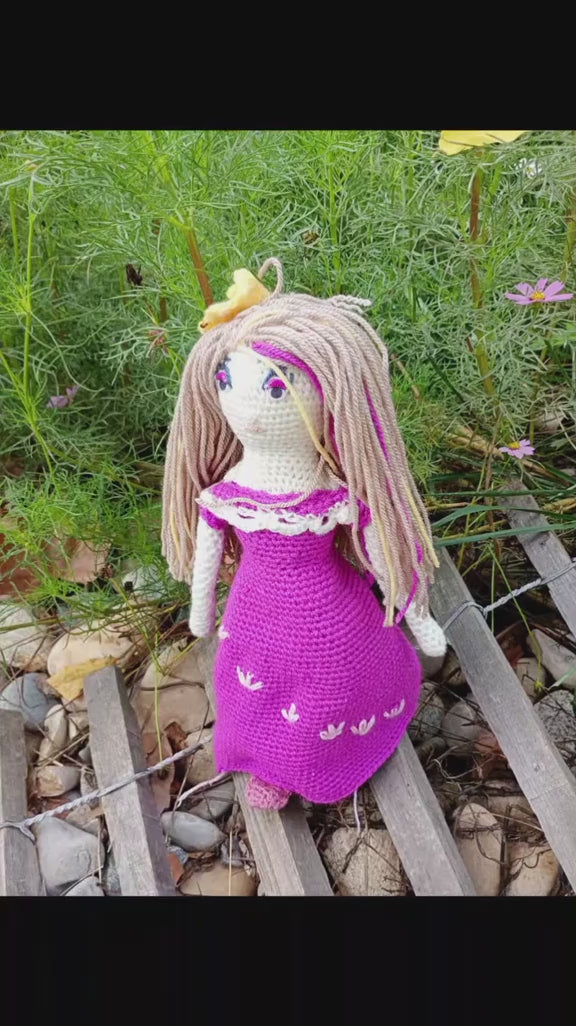 Poupe exsclusive crochet poupe Nesmijane 55cm