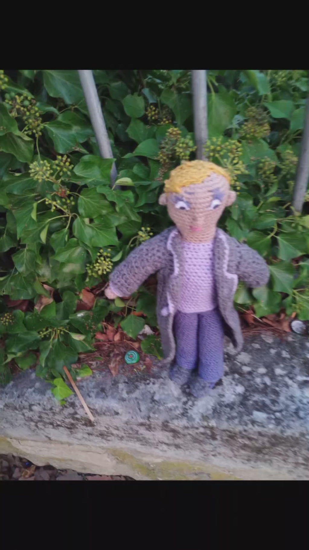 Poupe exsclusive crochet The Guarfisn of Coal snd Light 35cm