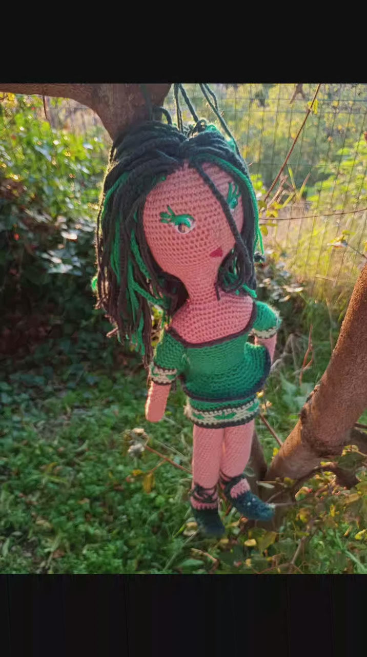 Poupe  exsclusive crochet Astra 55cm